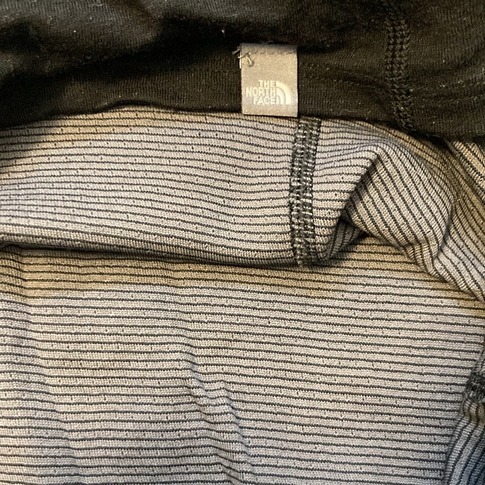 TNF base layer - Picture 13 of 14